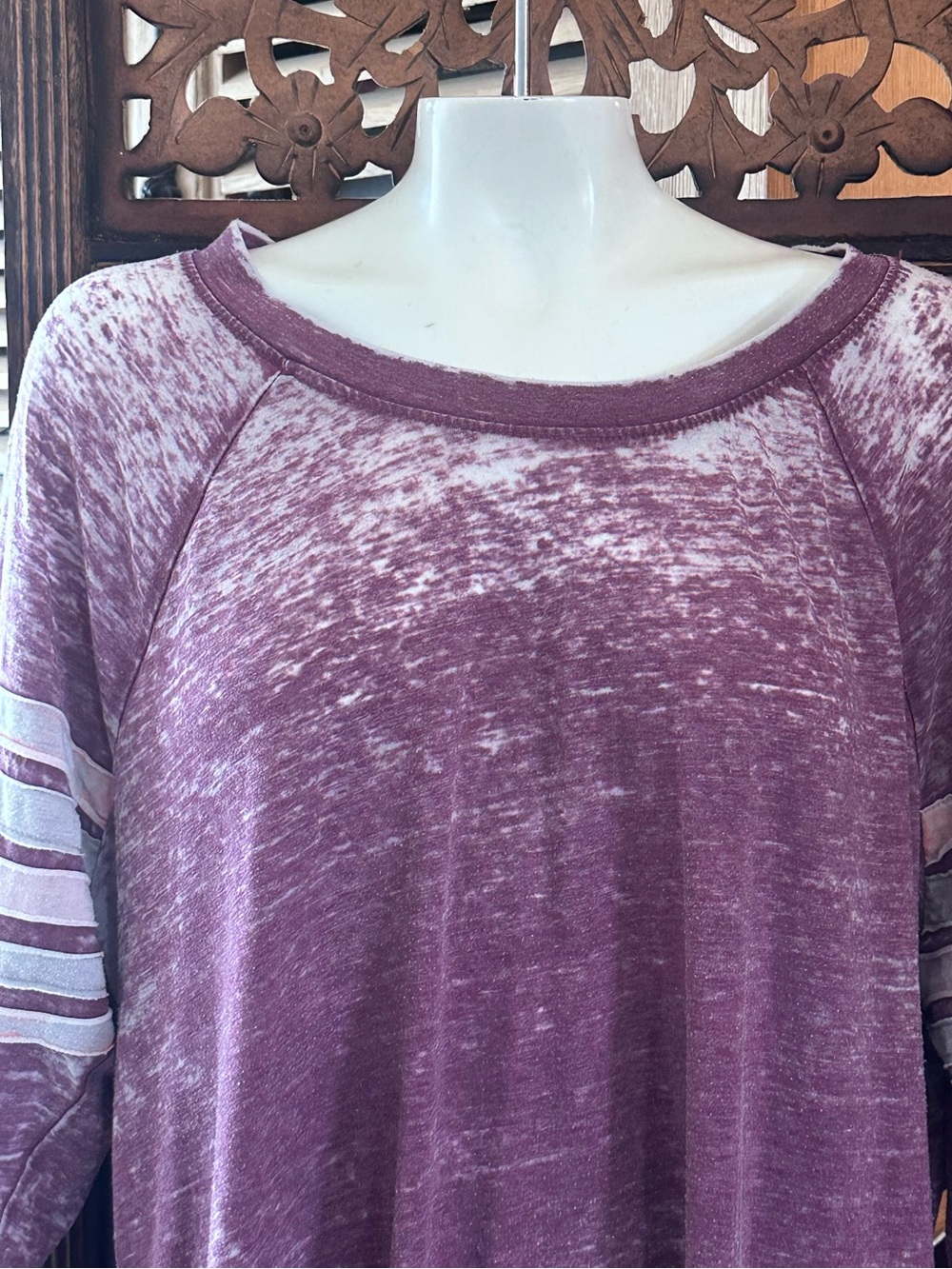 no comment Ny La Purple Long Sleeved Pull On Varsity Style Tee / T Shirt Top. - Picture 2 of 8
